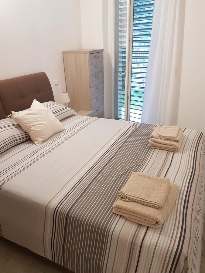 Baia Blu - Luxury Apartments With Pool Cremia Eksteriør bilde