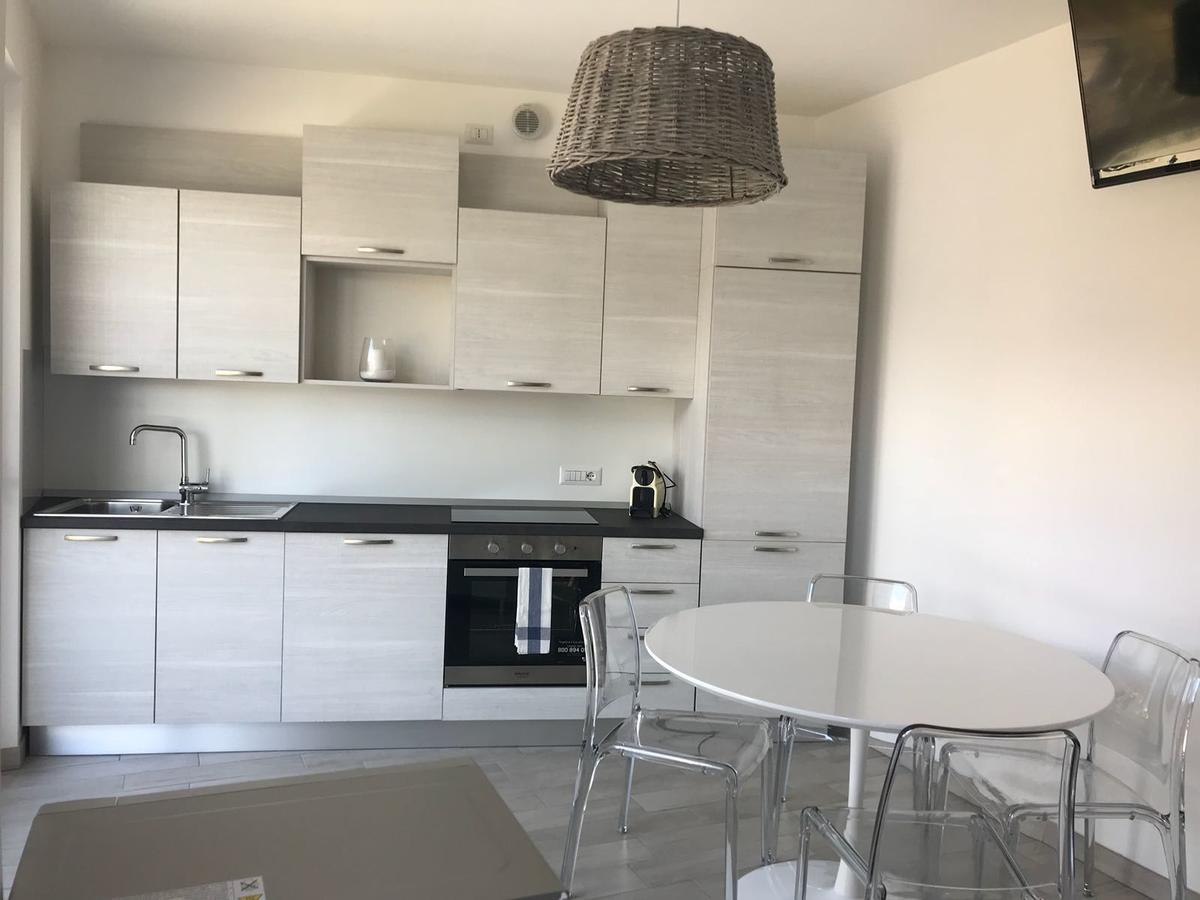 Baia Blu - Luxury Apartments With Pool Cremia Eksteriør bilde