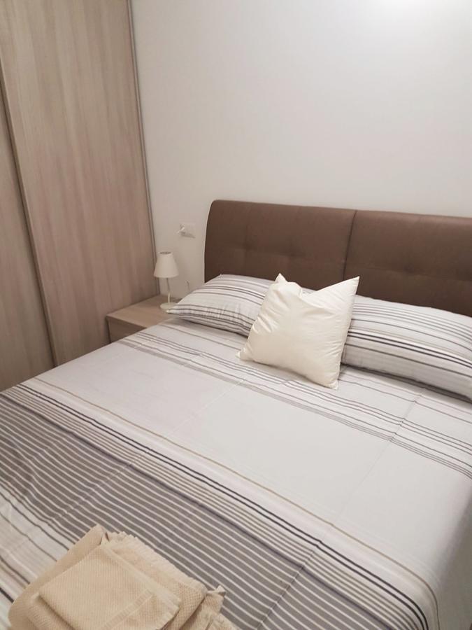Baia Blu - Luxury Apartments With Pool Cremia Eksteriør bilde
