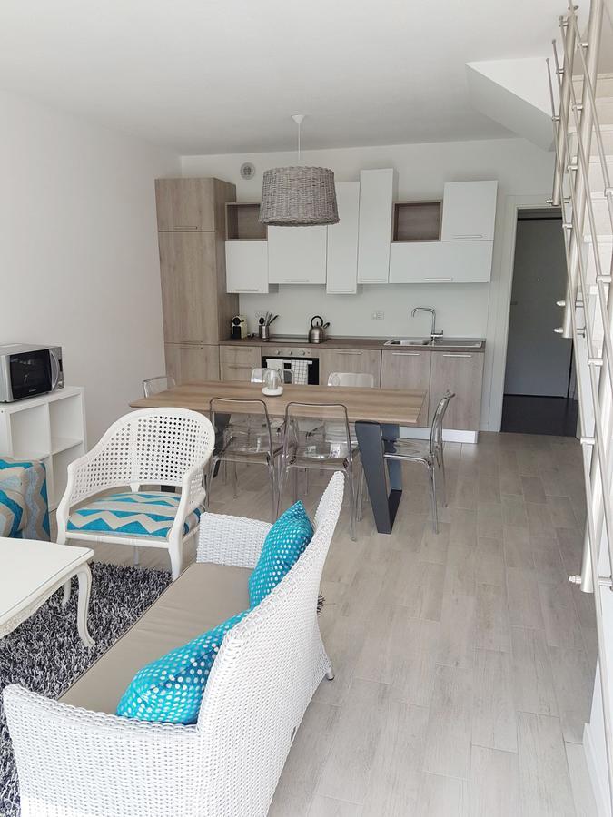 Baia Blu - Luxury Apartments With Pool Cremia Eksteriør bilde